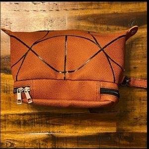 Wallet and Toiletry Sports Set